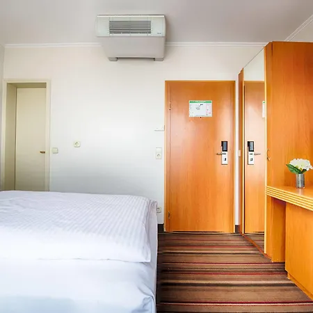 Leonardo Center 4* Heidelberg