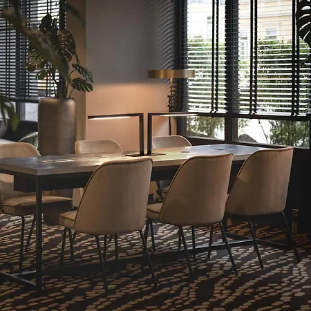 Hotel Leonardo Center 4*
