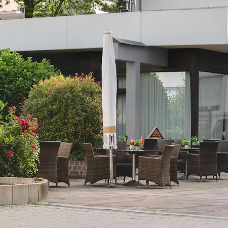 Leonardo Center 4*