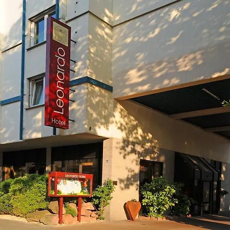 Leonardo Center 4*
